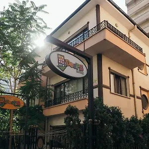 Deeps Hostel