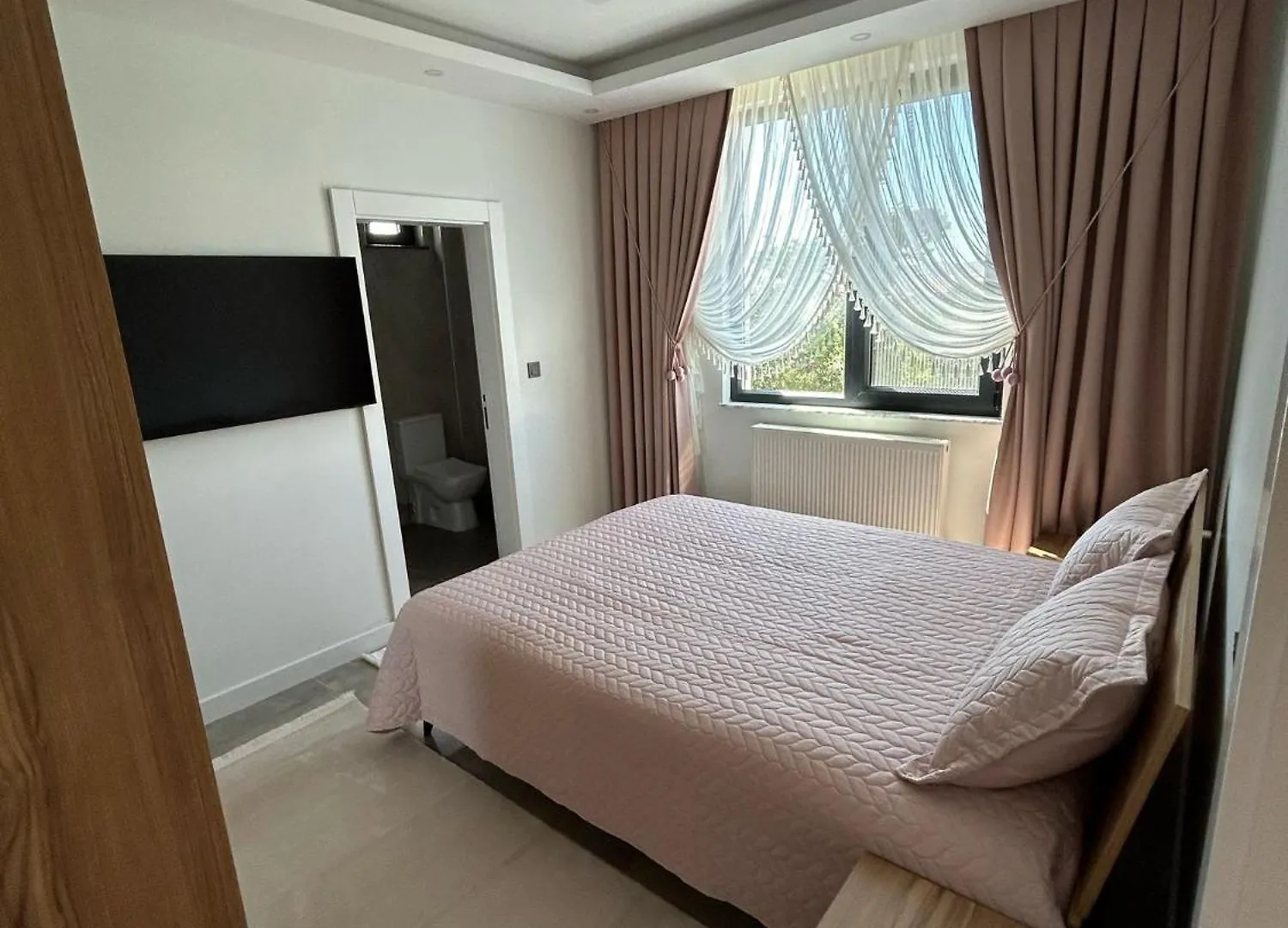 Azum Villa Ankara Turecko